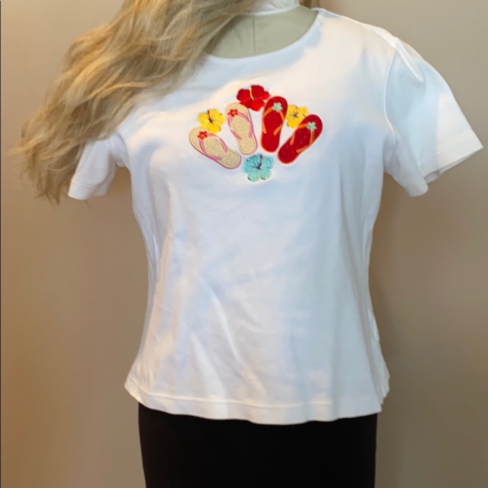 Beach Sandals white tshirt
